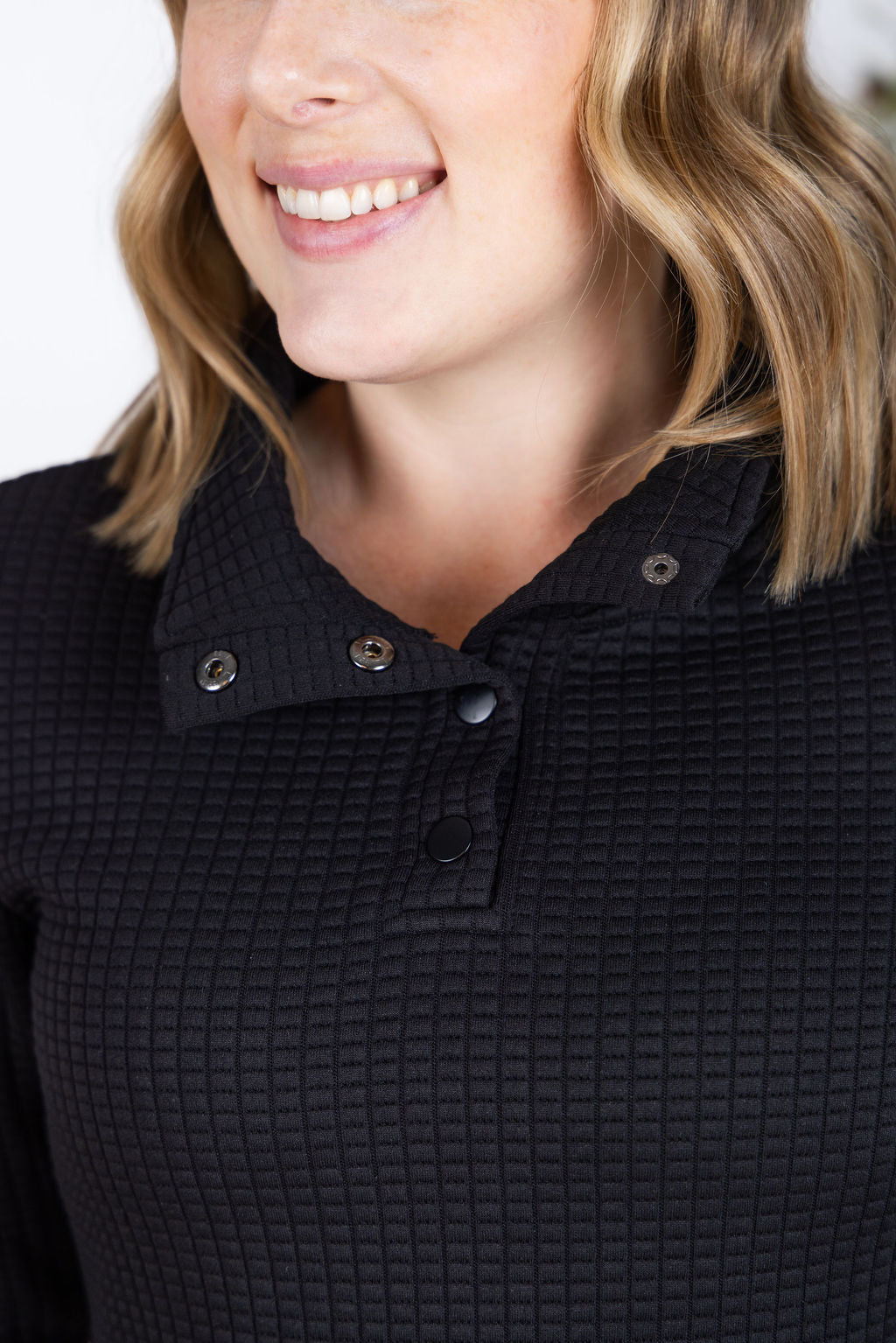 Whitley Waffle Snap Pullover - Black